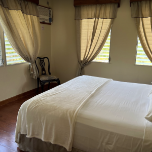 Private Room in Tela Honduras Dive Trip
